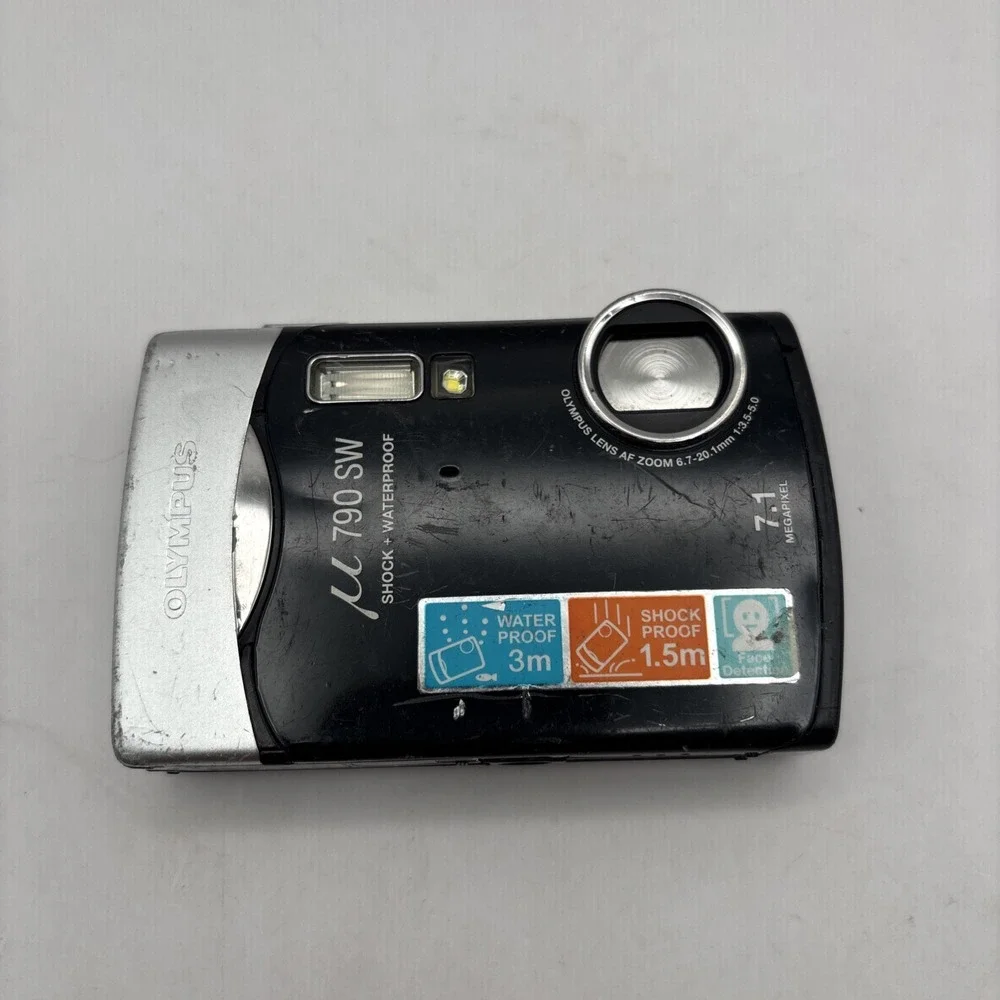 Olympus Stylus 790 SW Black Waterproof 7.1MP Digital Camera with 3x Optical Zoom